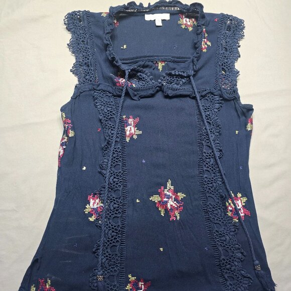 Share Women's Pale Sky Navy cross stitch floral lace hem sleeveless blouse size - Picture 1 of 9